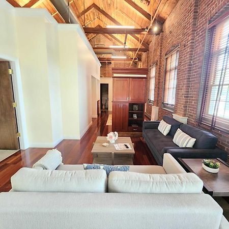 Jennifer'S Riverfront Foundry Apartment Downtown Providence Exteriör bild